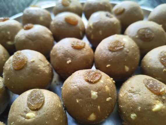 Organic Besan ladoo, Besan ladoo, A2 Ghee Besan ladoo