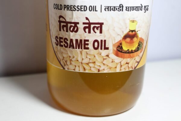 White Sesame oil (Wood pressed /Cold pressed) – लाकडी घाना तीळ तेल